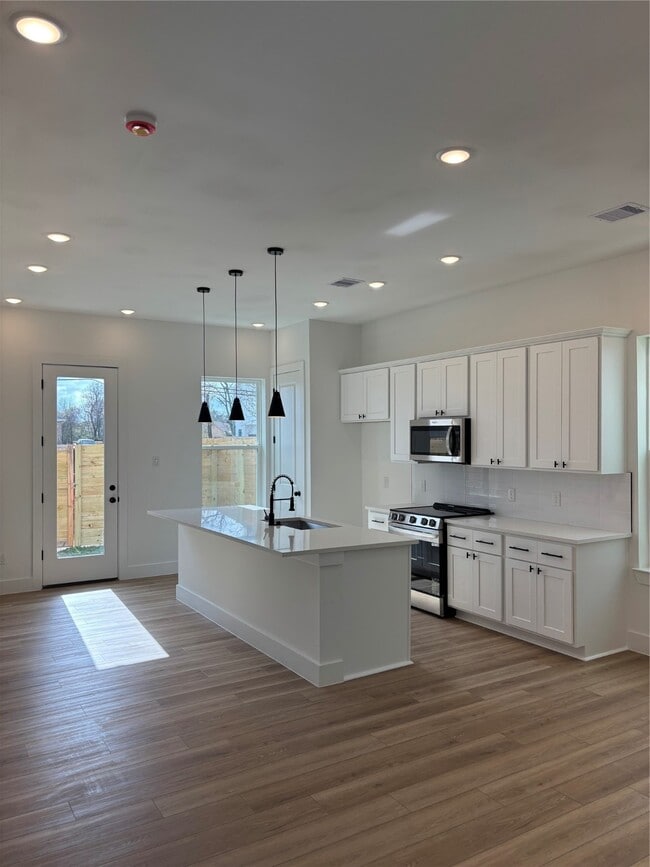 1464 Ferguson Way in Houston, TX - Building Photo - Building Photo