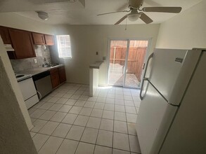 4009 N Hall St, Unit B in Dallas, TX - Foto de edificio - Building Photo