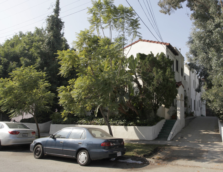 1523 Maltman Ave in Los Angeles, CA - Foto de edificio