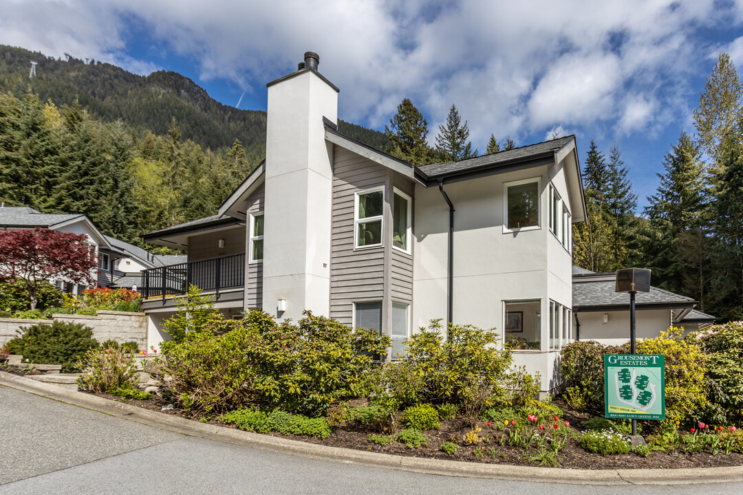 Grousemont Estates in North Vancouver, BC - Building Photo