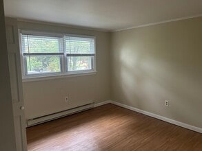 1109 S Main St in Bellingham, MA - Building Photo - Building Photo