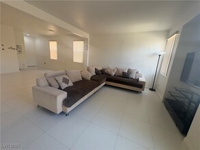 5328 Magnolia Crossing St in Las Vegas, NV - Building Photo - Building Photo