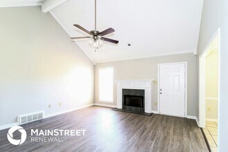 3827 Richbrook Dr in Memphis, TN - Foto de edificio - Building Photo