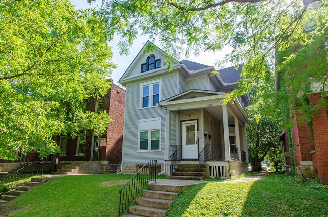 1476-1478-1478 Michigan Ave