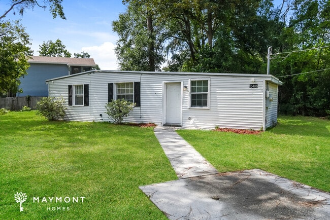 10406 Pinehurst Dr in Jacksonville, FL - Building Photo - Building Photo