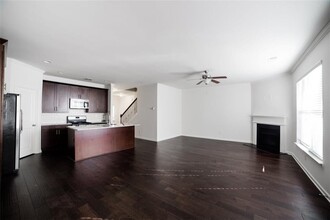 5615 Bright Cross Wy in Suwanee, GA - Building Photo - Building Photo