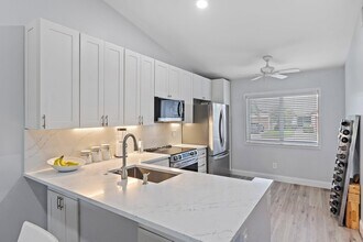 128 Moccasin Trail S in Jupiter, FL - Building Photo - Building Photo