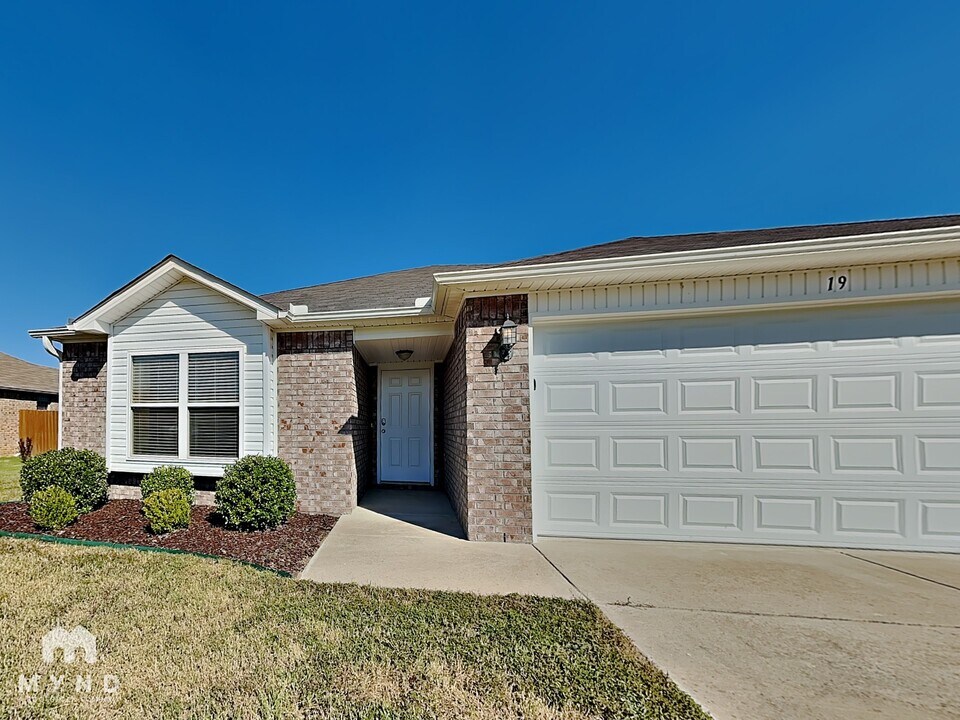 19 Heelstone Dr in Cabot, AR - Building Photo