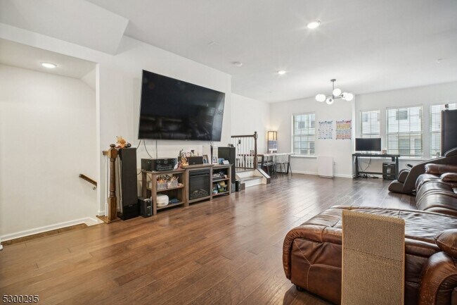 29 Braeburn Ct in Livingston, NJ - Building Photo - Building Photo