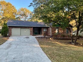 2021 N Oak Dr in Lawrenceville, GA - Building Photo