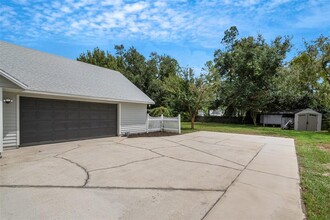 815 N Hillside Ct in Winter Haven, FL - Building Photo - Building Photo