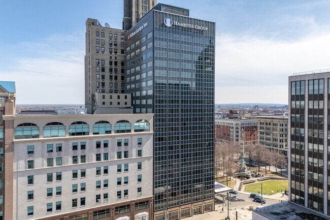 10 Lafayette Sq
