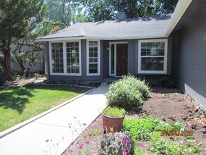 4716 N Anchor Way in Boise, ID - Building Photo - Building Photo