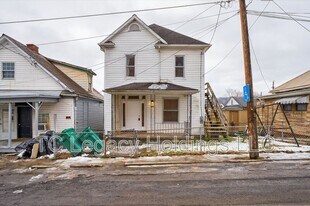 1409 Hamill Ave in Clarksburg, WV - Building Photo