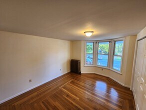 95 3rd Ave, Unit 1 in Rensselaer, NY - Building Photo - Building Photo