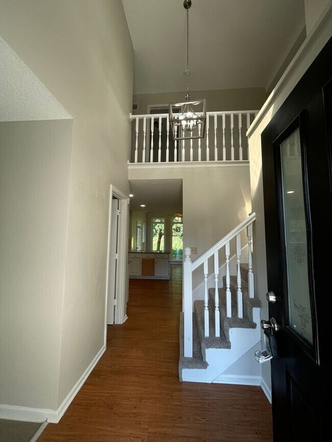 6105 W 158th St in Overland Park, KS - Building Photo - Building Photo