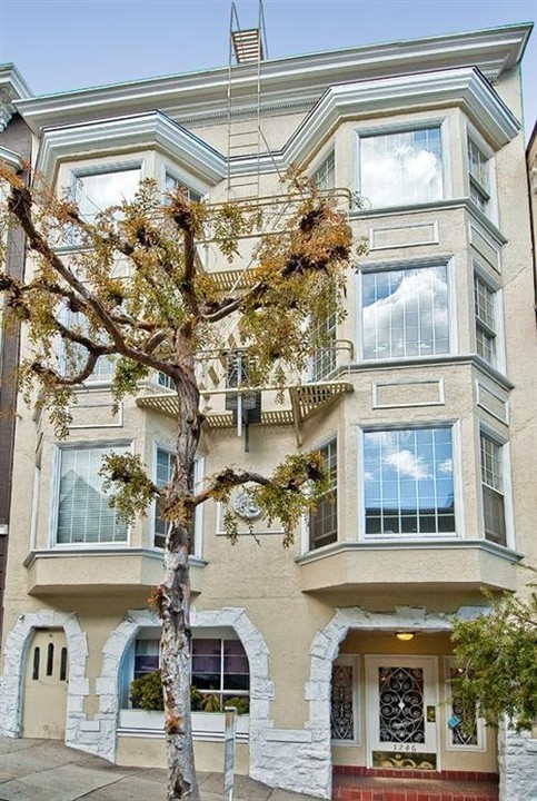 1246 Sacramento St in San Francisco, CA - Building Photo