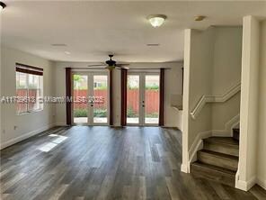 11320 NW 43rd Ter in Doral, FL - Building Photo