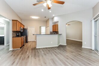 857 Poydras Ln N in Jacksonville, FL - Building Photo - Building Photo