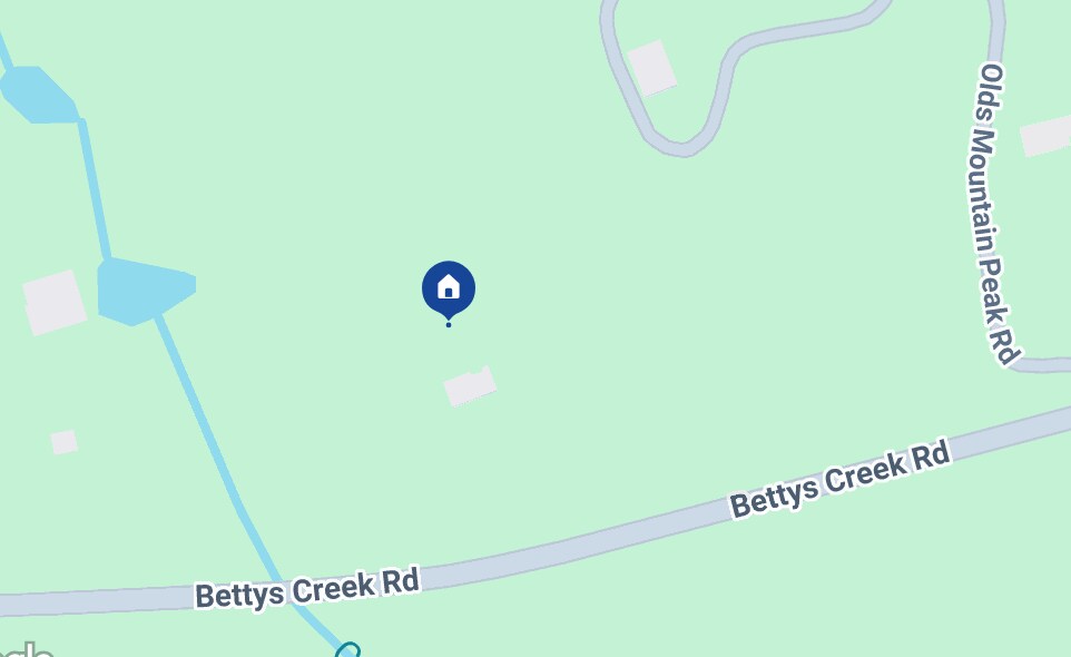 1624 Bettys Creek Rd in Rabun Gap, GA - Foto de edificio