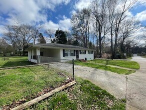 633 White St in Suwanee, GA - Building Photo - Building Photo