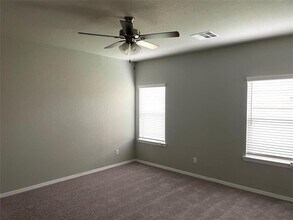 25654 Northpark Palm Dr in Porter, TX - Building Photo - Building Photo