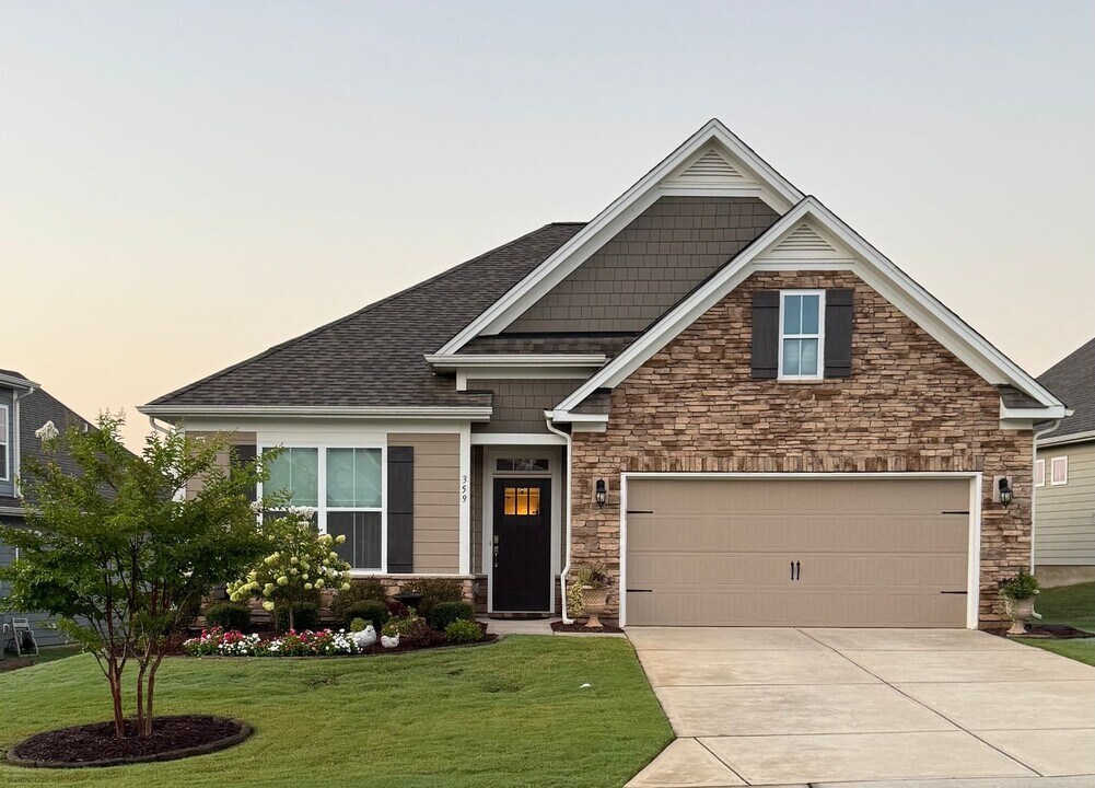 359 Secretariat Dr in Iron Station, NC - Building Photo