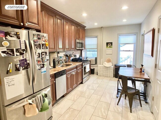 592 6th Ave in Brooklyn, NY - Building Photo - Building Photo