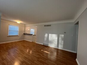 220 S Manitou Ave in Clawson, MI - Building Photo - Building Photo