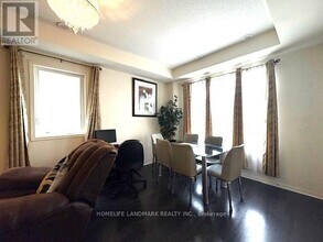 56 Lowes Hill Cir in Caledon, ON - Building Photo - Building Photo