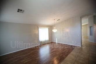 13390 W Watson Ln in Surprise, AZ - Foto de edificio - Building Photo