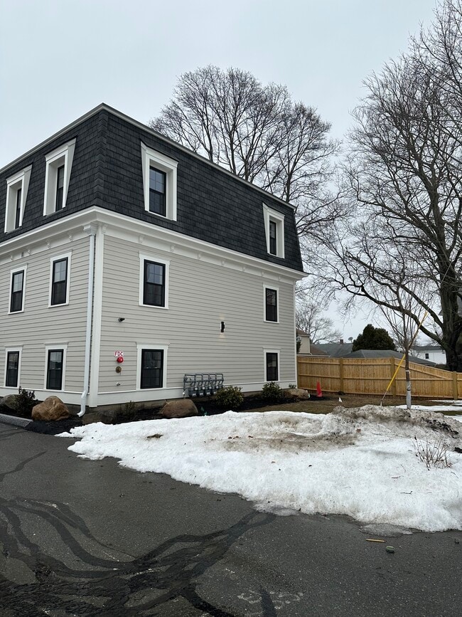 36 Conant St in Danvers, MA - Building Photo - Building Photo