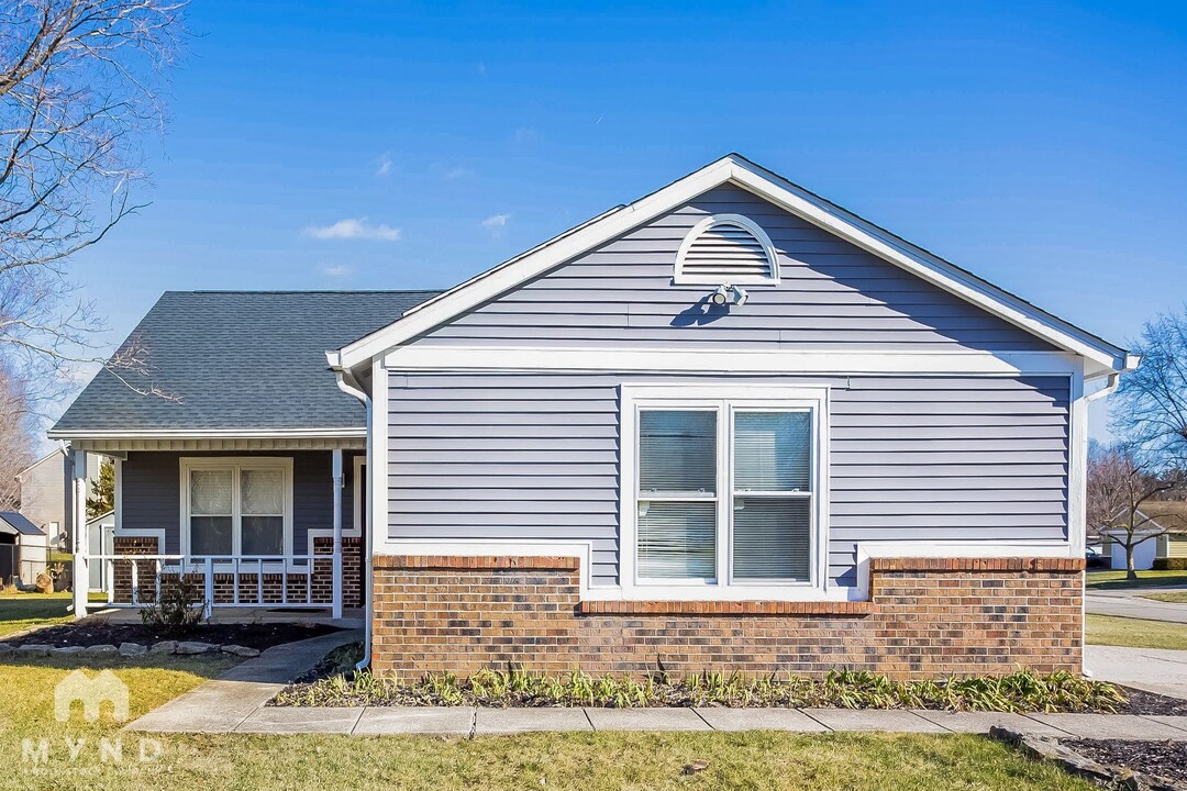 3820 Pebble Creek Dr in Indianapolis, IN - Building Photo