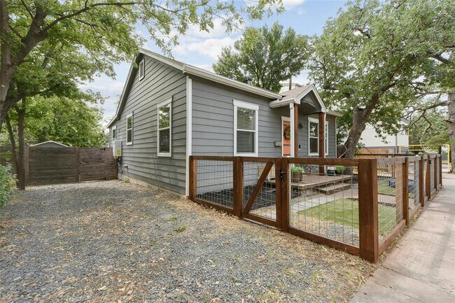 3403 King St in Austin, TX - Building Photo - Building Photo