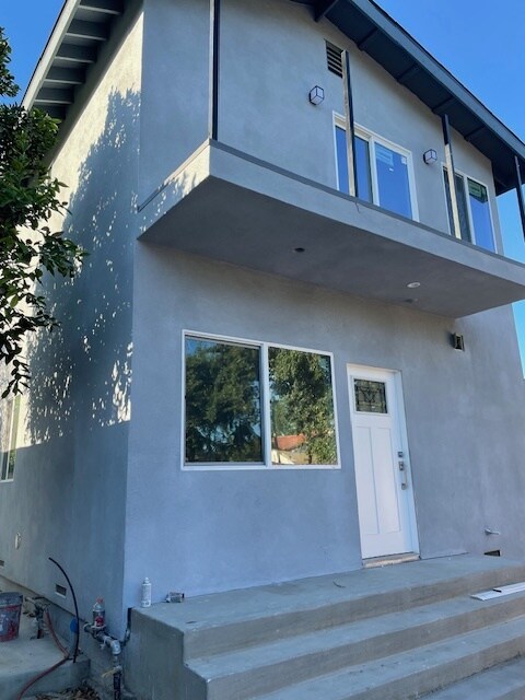 17821 Valerio St in Reseda, CA - Building Photo - Building Photo