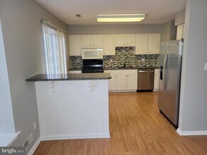 2904 Saxony Dr in Mount Laurel, NJ - Building Photo - Building Photo