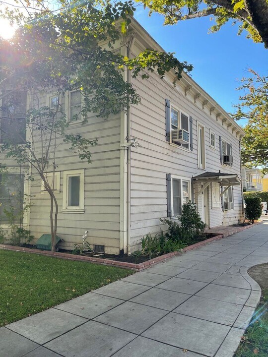1401 20th St in Sacramento, CA - Building Photo