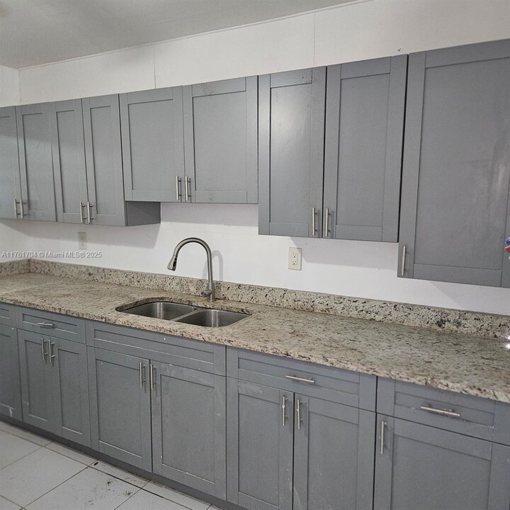 1815 NW 88th Terrace in Miami, FL - Building Photo