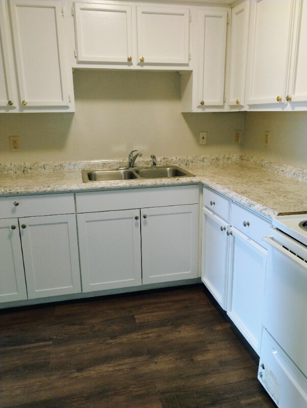 1754 Cedar Lake Dr in Baton Rouge, LA - Foto de edificio - Building Photo