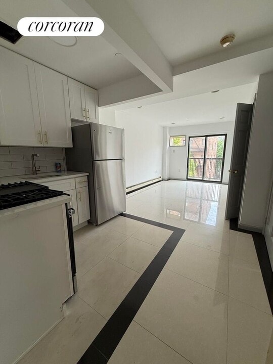 163-10 89th Ave in Queens, NY - Building Photo