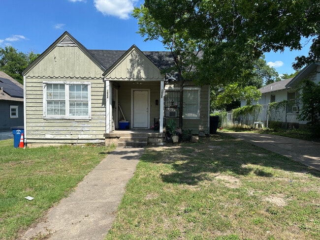 1826 Ramsey Ave in Dallas, TX - Building Photo - Building Photo