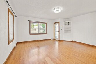 1520 W 9th St in Waterloo, IA - Building Photo - Building Photo