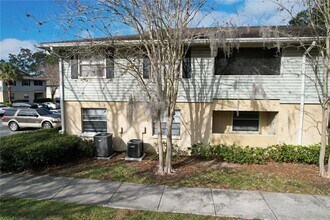 201 Red Maple Pl in Brandon, FL - Building Photo - Building Photo