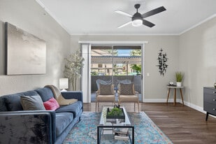 Cobble Oaks in Gold River, CA - Building Photo