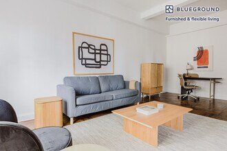 300 E 57th St in New York, NY - Building Photo - Building Photo