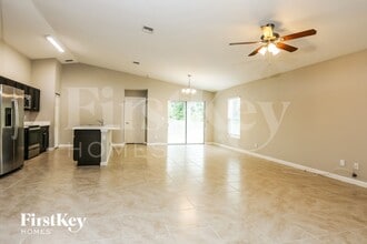 260 Ensenada St SE in Palm Bay, FL - Foto de edificio - Building Photo