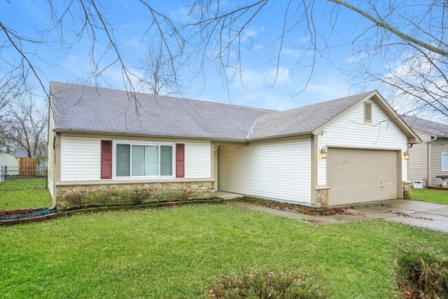 1451 Rebecca Ln in Franklin, IN - Foto de edificio - Building Photo