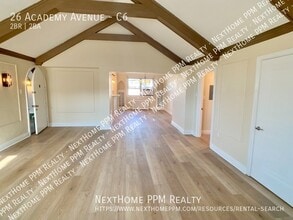 26 Academy Ave in Pittsburgh, PA - Building Photo - Building Photo