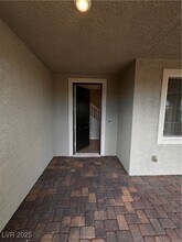 2804 Alenga St in Henderson, NV - Building Photo - Building Photo