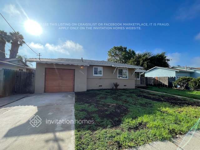 2049 E Lincoln Ave in Escondido, CA - Building Photo